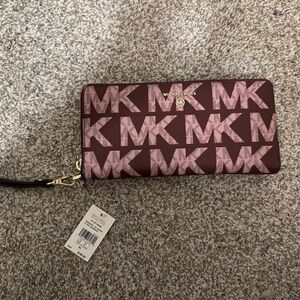 NWT Michael Kors Wristlet Dark Berry Multi One Size